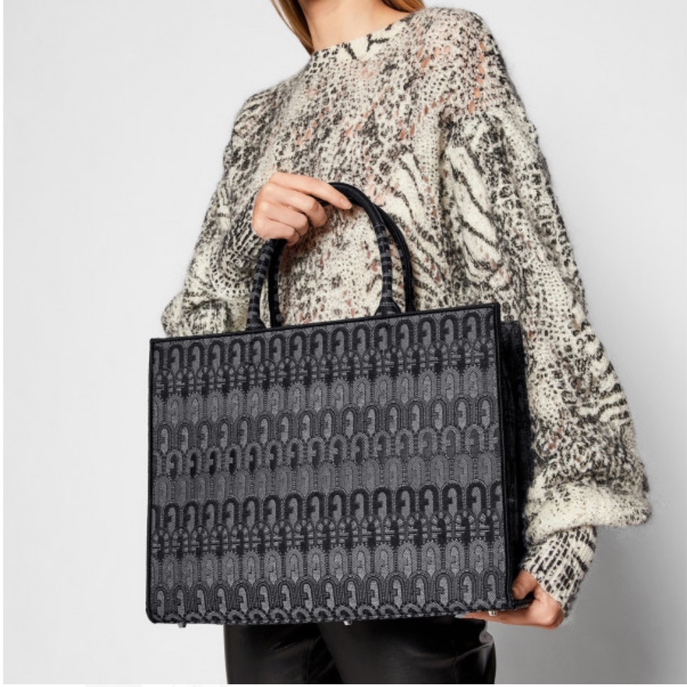 Gorgeous Furla Opportunity Tote